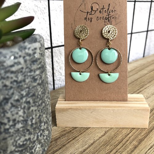 Clous d’oreilles cordage sequin émaillé et anneau strié menthe