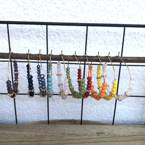 Créoles dorées avec perles à facettes , soleil et perles dorées