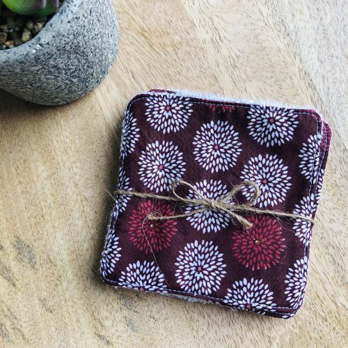 Lingettes en coton et éponge bambou motifs bordeaux et blanc