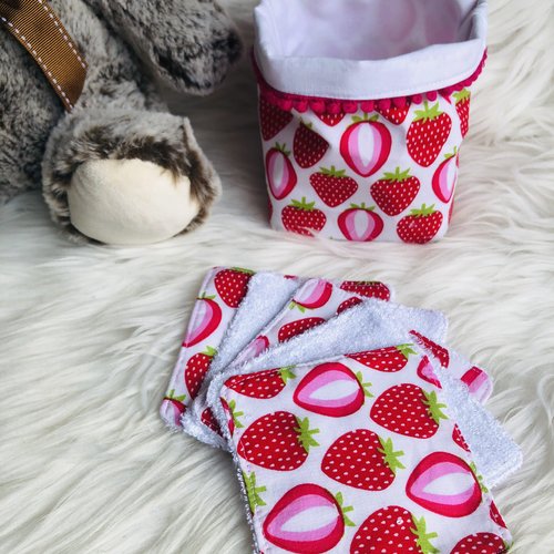 Panière et lingettes en coton et éponge bambou motifs fraises