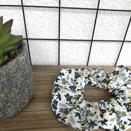 Chouchou en coton cousu main motifs fleuris