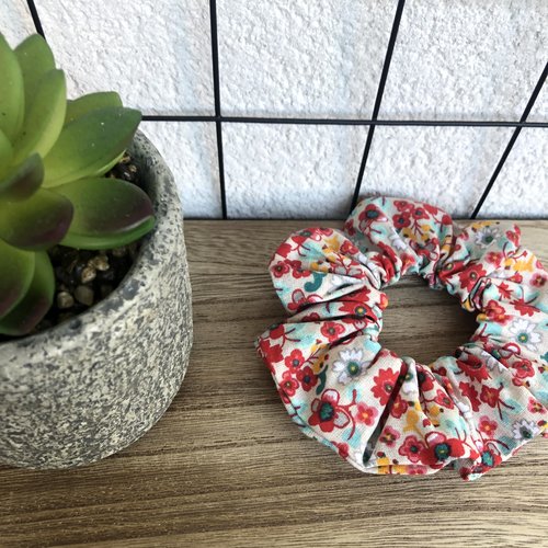Chouchou en coton cousu main motifs fleuris