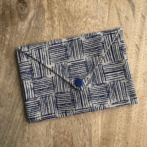 Pochette enveloppe en toile de coton motifs bleus