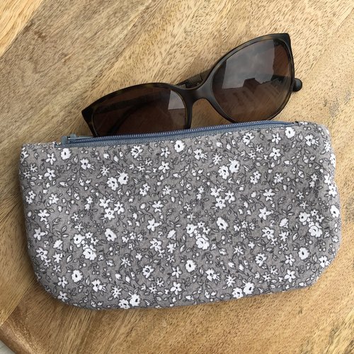 Trousse / étui à lunettes en coton imprimé motifs fleuris gris