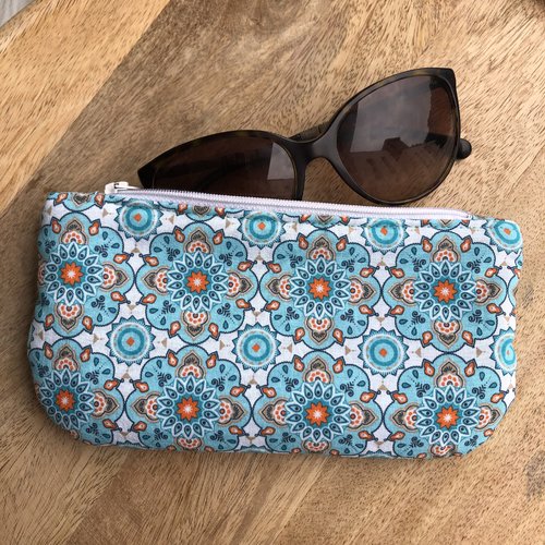 Trousse / étui à lunettes en coton imprimé motifs géométriques