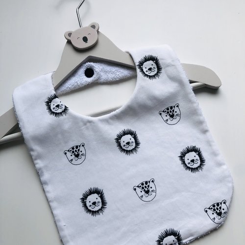 Joli bavoir en éponge et tissu coton motifs animaux