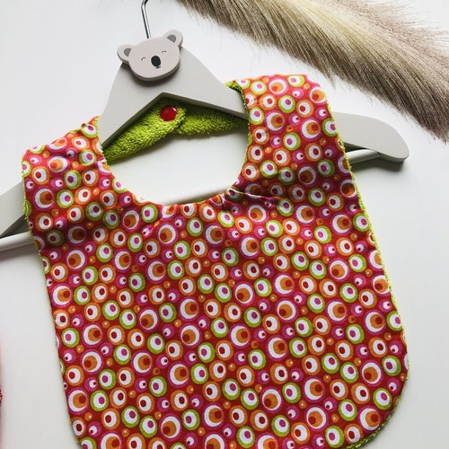 Joli bavoir en éponge et tissu coton motifs ronds