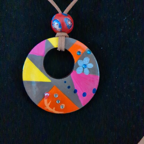 Pendentif bois peint à la main