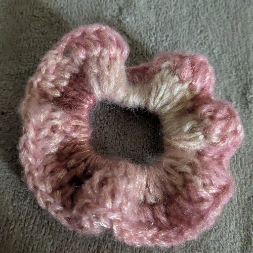 Chouchou au crochet en laine mohair