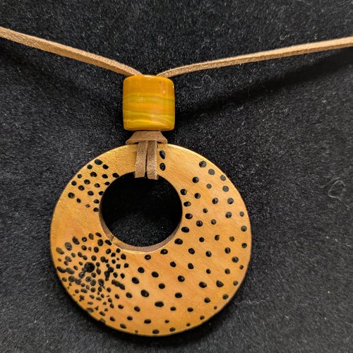 Pendentif en bois