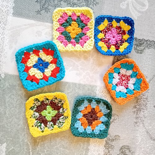 Lot de 6 petits  carrés granny coton,