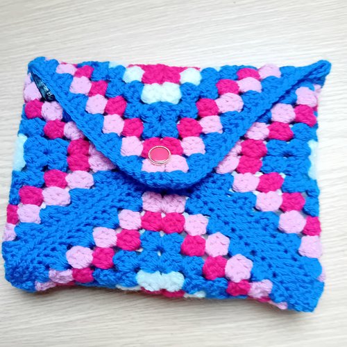 Pochette pour livre de poche ou liseuse