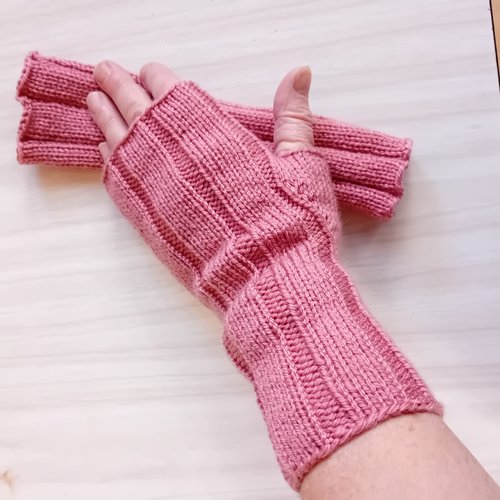 Mitaines tricotées main, gants sans doigts