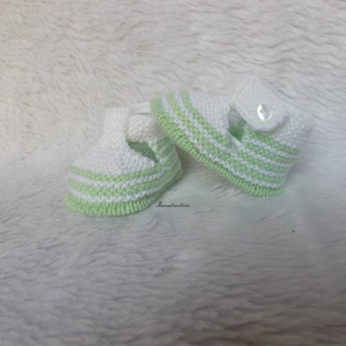 Chaussons bébé 0/3 mois blanc vert pastel tricotés main en laine mérinos