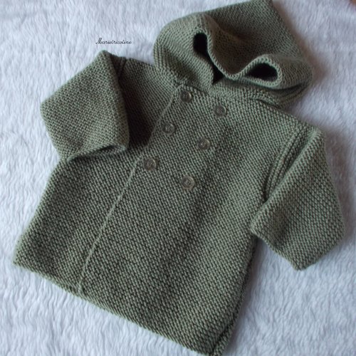 Manteau bébé à capuche 6 mois tricoté main en laine fonty cadeau naissance