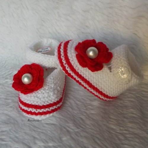 Chaussons bébé 0/3 mois blanc rouge tricotés main en laine fonty bb mérinos