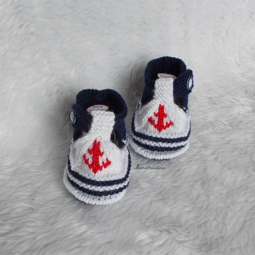Chaussons bébé 0/3 mois bleu marine et blanc style marin tricot main en laine fonty bb mérinos