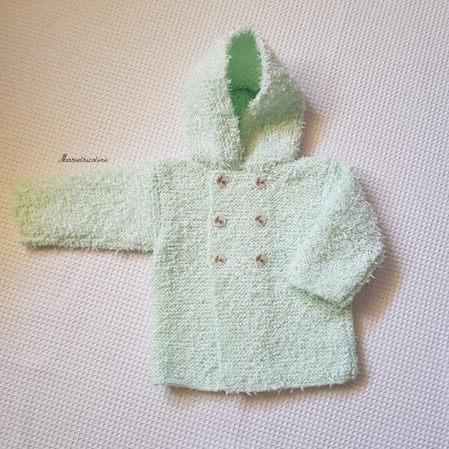 Manteau bébé croisé à capuche chiné vert et blanc 3 mois boutons velo tricoté main