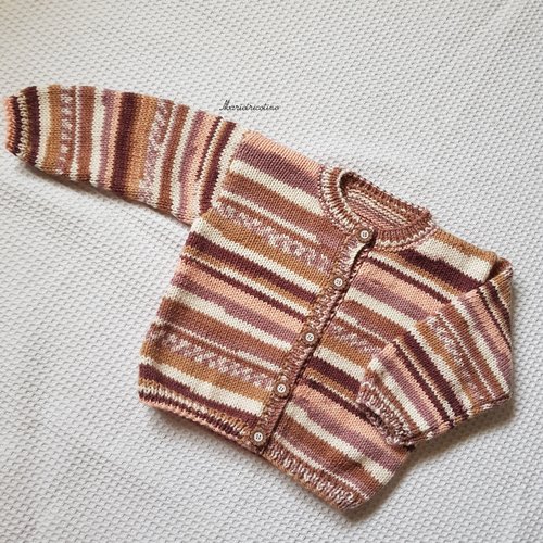 Gilet bébé 12 mois tricot main en laine katia