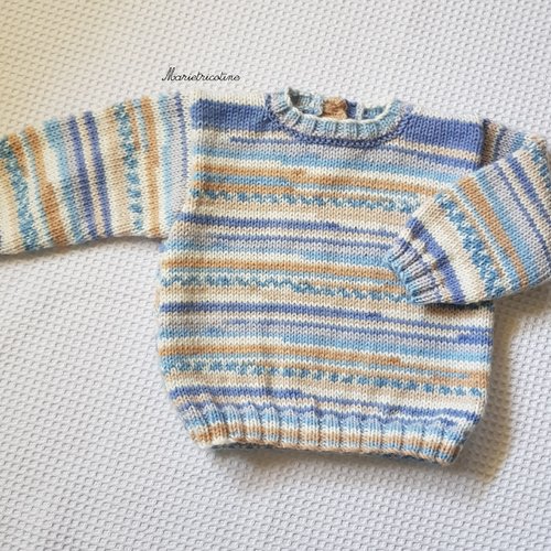 Pull bébé bleu et beige 6 mois tricot main en laine katia
