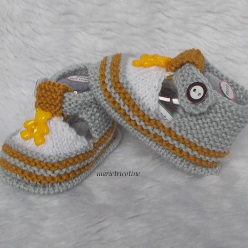 Chaussons bébé nounours 0/3 mois gris blanc moutarde tricot main en laine fonty bb mérinos