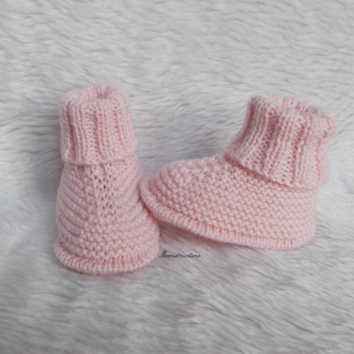 Chaussons chaussettes bebe 0/3 mois rose petale tricot main laine bb mérinos fonty
