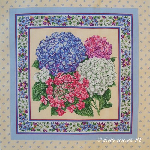 Coupon tissu patchwork panneau bouquet d'hortensias n 2, pour coussin, sac, patchwork , couture, quilting, décoration