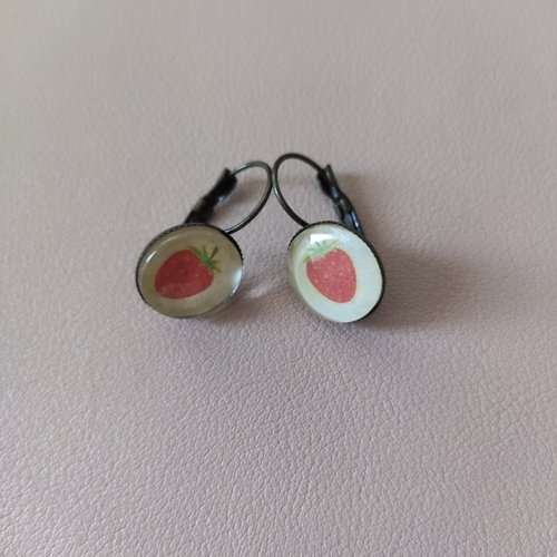 Boucles d'oreilles fraises