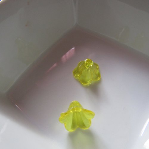 2 coupelles en forme de fleur acryliques 14x10 mm
