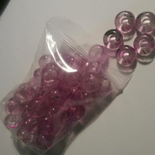Lot de 10 perles acryliques rondes 13x13x8mm
