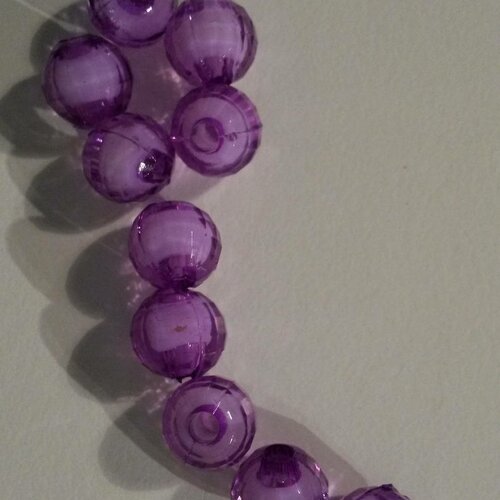 Lot de 10 perles translucides à facettes, violet avec du blanc 8 mm