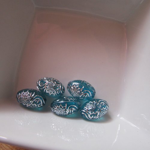 5 perles ovales acrylique 15 mm avec motifs argent