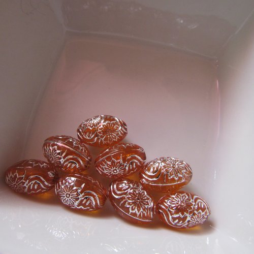8 perles ovales acrylique 15 mm avec motifs argent