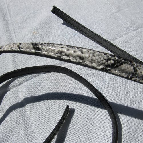 Cordon simili cuir imitation serpent en 50 cm x 10 mm