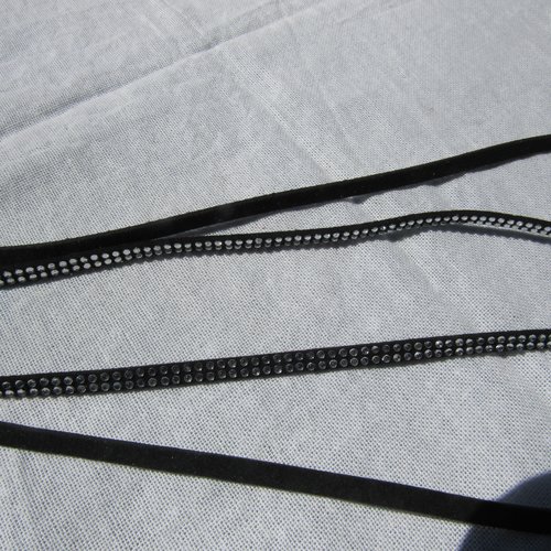 1 cordon suédine à strass en 50 cm x 5 mm