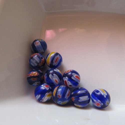 2 perles en verre peintes à la main de 10 mm de diamètre
