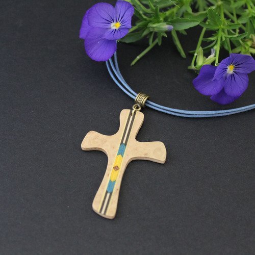 Collier croix d'aube en marqueterie bois - croix en bois unique