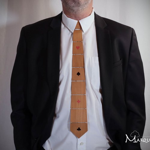 Cravate en bois - carré d'as