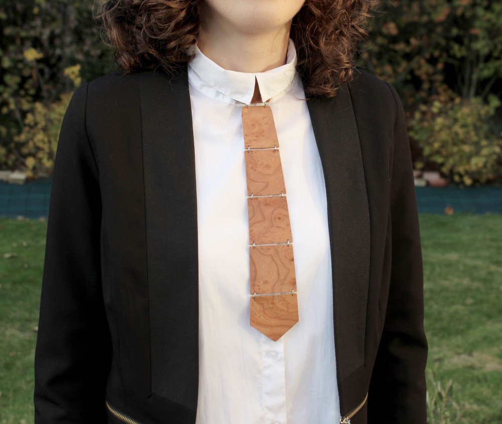Pour femme : cravate femme en bois marron - Un grand marché
