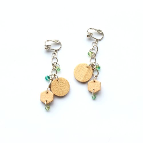 Clips d'oreilles formes géométriques en bois