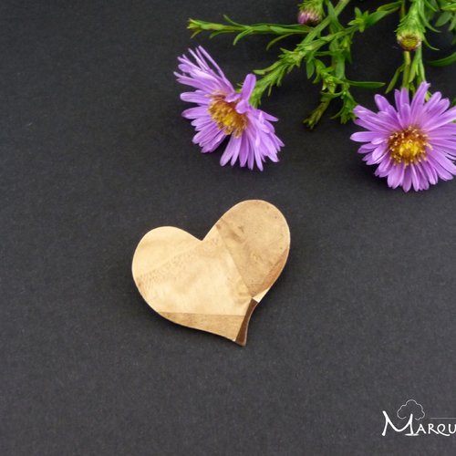 Broche coeur en bois pour cadeau de st valentin ou noces de bois