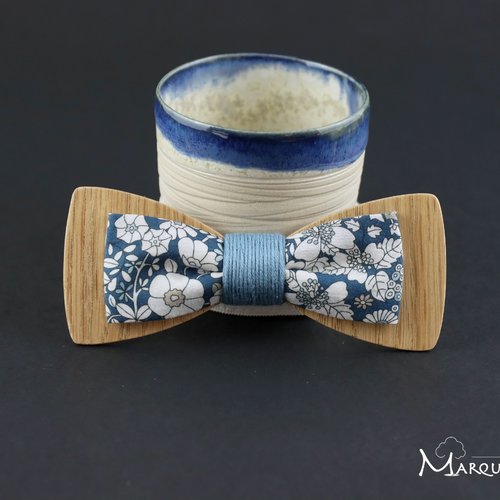 Pour ado : noeud papillon junior en bois et tissu liberty anglais june's meadow bleu navy
