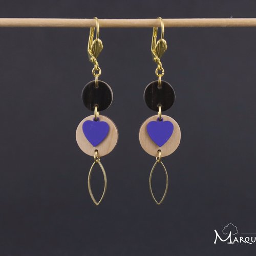 Cadeau de st valentin : boucles d'oreille bicolores 2 ronds en bois et coeur métal violet very peri