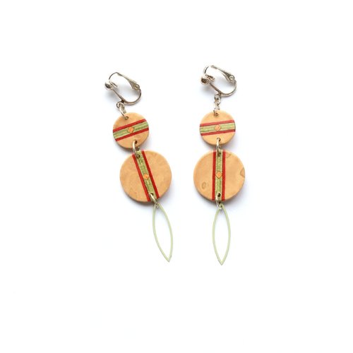 Clips d'oreilles longs et pendants en marqueterie bois jaune vert et rouge