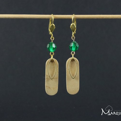 Boucles d'oreilles en bois bâtonnet en bois et perle à facettes verte
