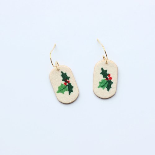 Boucles d'oreilles de noël en bois et tissu, motif houx