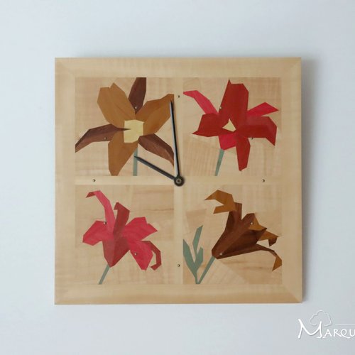 Horloge pendule murale en marqueterie bois fleurs style patchwork