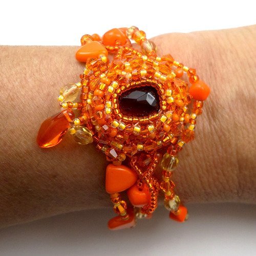 Bracelet brodé créateur orange topaze, baroque