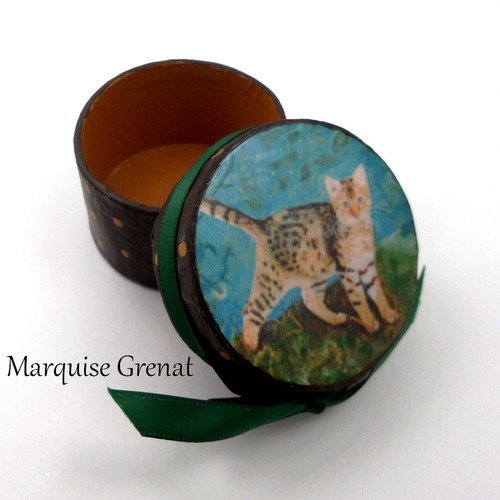 Petite boîte d'art ronde chat léopard