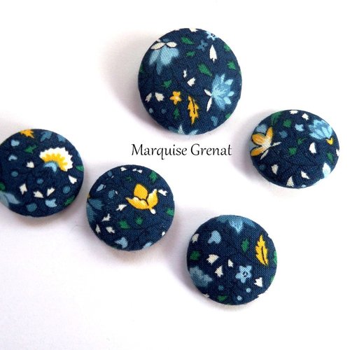 Lot de 5 boutons à coudre en coton fleurs bleues jaunes fond bleu marine